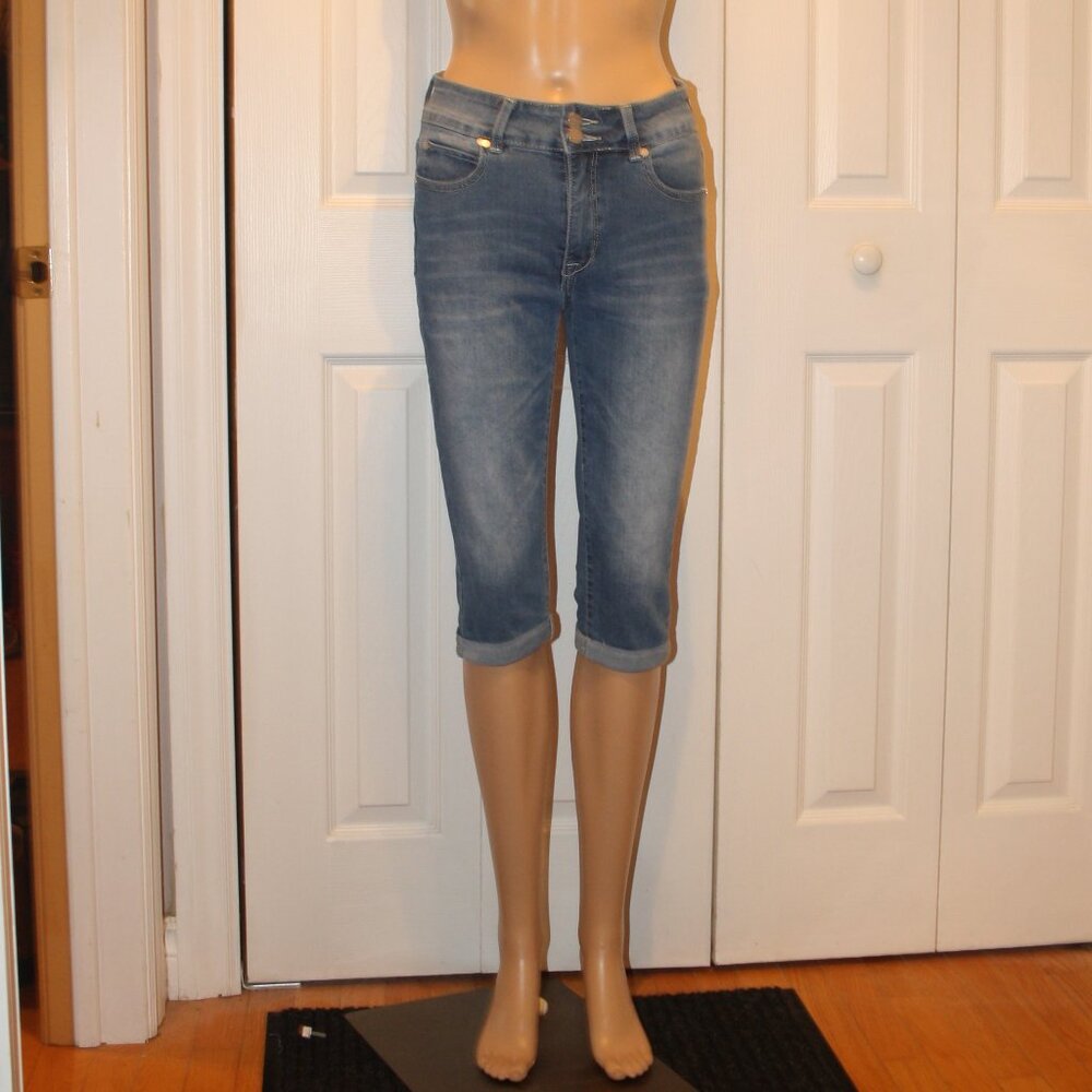 JANE JEANS - Medium Rise Capri - 4